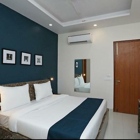 Hotel Galaxy Inn Gurgaon Exterior photo